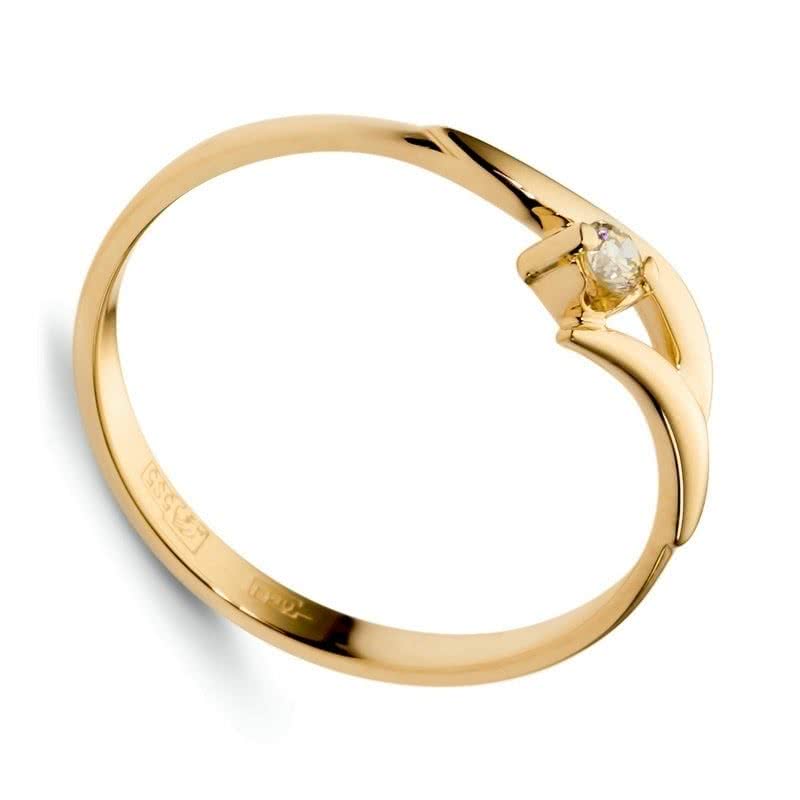 Кольцо с фианитом из желтого золота
