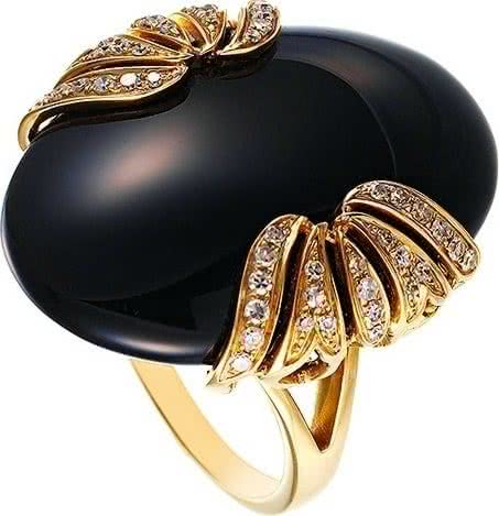 Кольцо с ониксом и бриллиантами из жёлтого золота